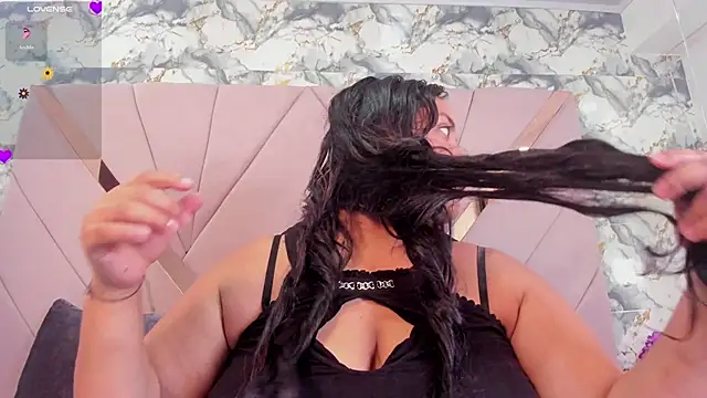 Snapshot of tatikanyx chatting on January 14, 2026, 4:54 pm tatikanyx online show from January 14, 2026, 4:54 pm