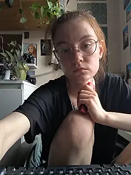 Snapshot of Shy_Bamby chatting on June 1, 2026, 9:31 am Shy Bamby online show from June 1, 2026, 9:31 am