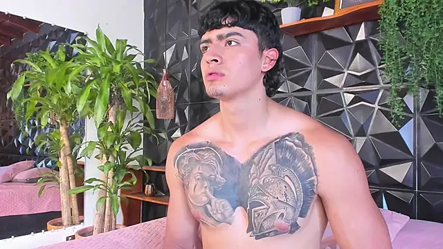 Snapshot of elliot_colton chatting on February 5, 2026, 7:21 pm elliot colton online show from February 5, 2026, 7:21 pm