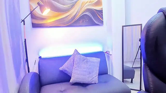 Snapshot of Britney_Cortez chatting on February 17, 2026, 12:13 pm Britney Cortez online show from February 17, 2026, 12:13 pm