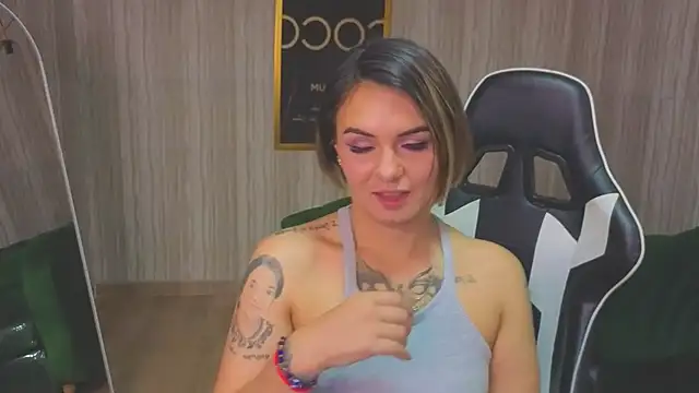 Snapshot of zarcasutra_t chatting on February 1, 2026, 1:20 pm zarcasutra t online show from February 1, 2026, 1:20 pm