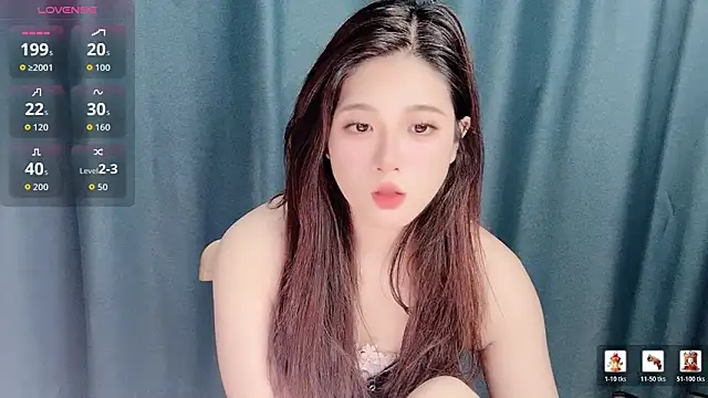 Snapshot of Starlets77 chatting on February 13, 2026, 10:59 am Starlets77 online show from February 13, 2026, 10:59 am