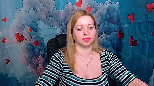 Snapshot of OliviaVerr chatting on February 13, 2026, 1:22 pm OliviaVerr online show from February 13, 2026, 1:22 pm