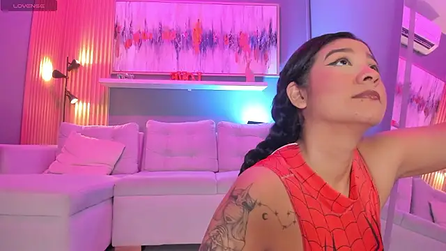 Snapshot of lilian_vergara chatting on February 4, 2026, 7:42 pm lilian vergara online show from February 4, 2026, 7:42 pm