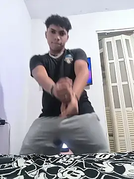 Snapshot of VersedChip chatting on February 20, 2026, 10:12 pm VersedChip online show from February 20, 2026, 10:12 pm