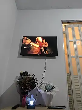 Snapshot of VersedChip chatting on February 16, 2026, 4:44 am VersedChip online show from February 16, 2026, 4:44 am