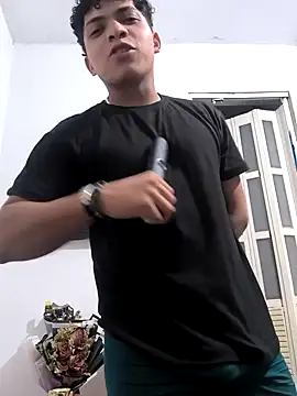 Snapshot of VersedChip chatting on February 26, 2026, 3:50 am VersedChip online show from February 26, 2026, 3:50 am