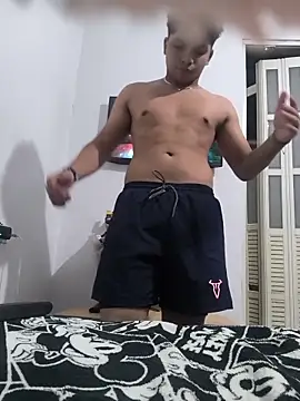 Snapshot of VersedChip chatting on February 21, 2026, 10:56 pm VersedChip online show from February 21, 2026, 10:56 pm