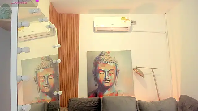 Snapshot of ailann_ chatting on January 9, 2026, 7:43 pm ailann online show from January 9, 2026, 7:43 pm