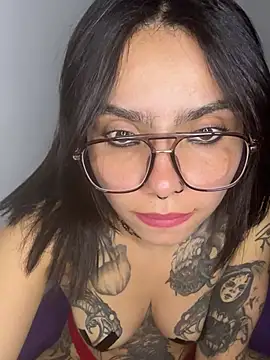 Snapshot of Electra_Darkk chatting on January 9, 2026, 11:33 pm Electra Darkk online show from January 9, 2026, 11:33 pm