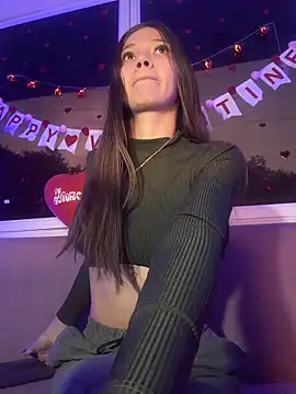 Snapshot of EmmaJhoons chatting on February 16, 2026, 12:04 pm EmmaJhoons online show from February 16, 2026, 12:04 pm