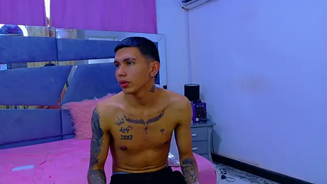 Scook Gray  online show from March 31, 2026, 5:59 pm