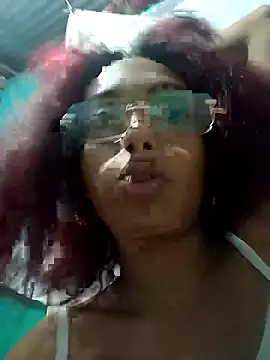 meganparixx online show from April 20, 2026, 4:15 am