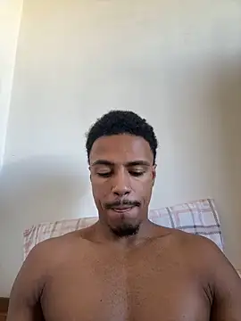 LorenzoBlack27 online show from June 7, 2026, 2:11 pm