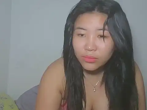 Zyeiii online show from March 11, 2026, 9:42 pm