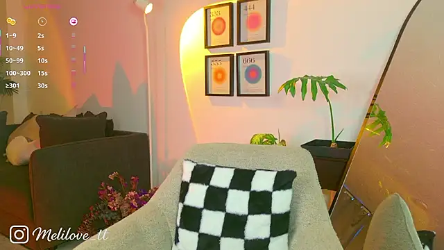 Snapshot of MelyTaylor_ chatting on February 1, 2026, 9:46 pm MelyTaylor online show from February 1, 2026, 9:46 pm