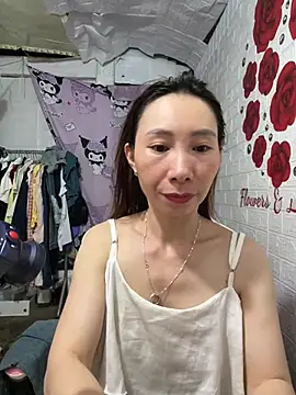 Snapshot of Adela-222 chatting on July 9, 2026, 2:38 pm Adela-222 online show from July 9, 2026, 2:38 pm
