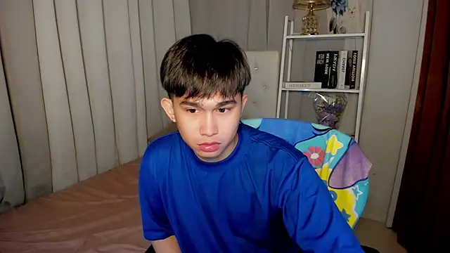 davincihugecock online show from February 23, 2026, 4:40 pm