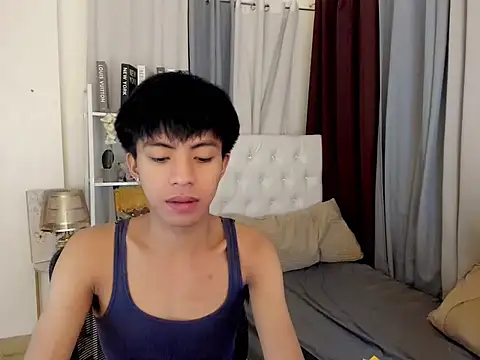 Snapshot of davincihugecock chatting on March 15, 2026, 4:47 pm davincihugecock online show from March 15, 2026, 4:47 pm