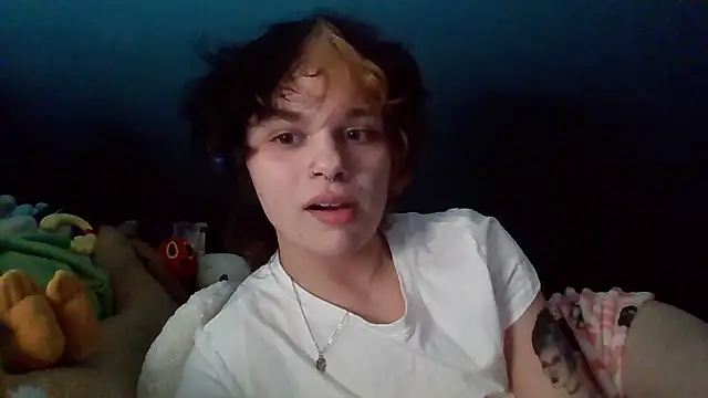 Snapshot of quwuinnie333 chatting on January 15, 2026, 3:10 am quwuinnie333 online show from January 15, 2026, 3:10 am