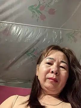 Snapshot of -Mery- chatting on April 24, 2026, 7:49 pm -Mery- online show from April 24, 2026, 7:49 pm