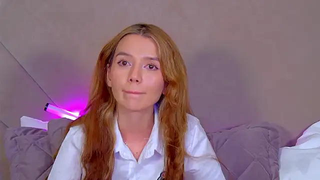 VanessaVienne online show from February 3, 2026, 2:53 am