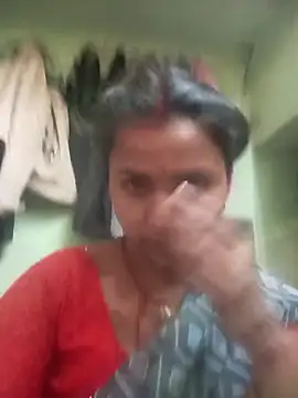 Snapshot of Hirdesh_sahu chatting on May 27, 2026, 1:37 am Hirdesh sahu online show from May 27, 2026, 1:37 am