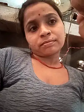 Snapshot of Hirdesh_sahu chatting on May 17, 2026, 5:40 am Hirdesh sahu online show from May 17, 2026, 5:40 am