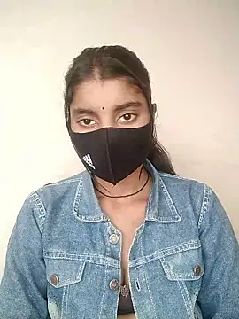 Snapshot of Erotic-Girl chatting on January 14, 2026, 7:23 am Erotic-Girl online show from January 14, 2026, 7:23 am