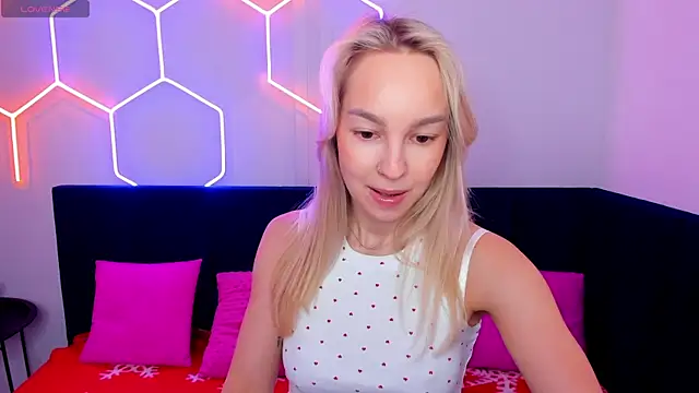 Snapshot of DaisyMellifluous chatting on January 12, 2026, 1:45 am DaisyMellifluous online show from January 12, 2026, 1:45 am