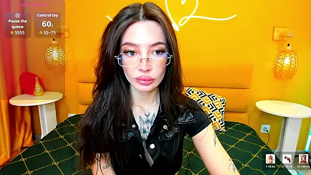 Snapshot of IvyDainty chatting on June 18, 2026, 1:26 am IvyDainty online show from June 18, 2026, 1:26 am