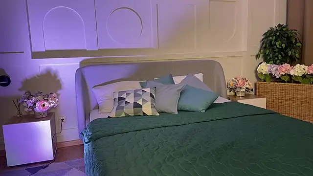 Snapshot of _SilkyShadow_ chatting on February 11, 2026, 1:27 am SilkyShadow online show from February 11, 2026, 1:27 am