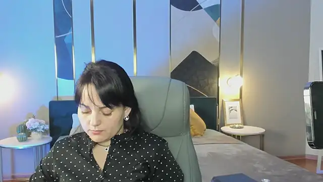 Snapshot of _SilkyShadow_ chatting on March 1, 2026, 1:05 am SilkyShadow online show from March 1, 2026, 1:05 am