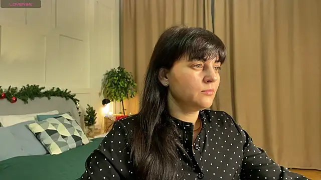 Snapshot of _SilkyShadow_ chatting on January 13, 2026, 1:20 am SilkyShadow online show from January 13, 2026, 1:20 am