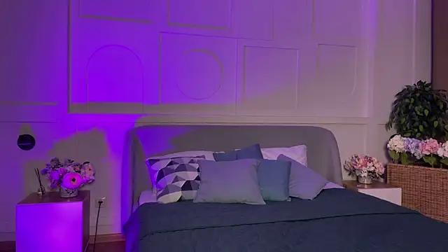 Snapshot of _SilkyShadow_ chatting on February 5, 2026, 1:12 am SilkyShadow online show from February 5, 2026, 1:12 am