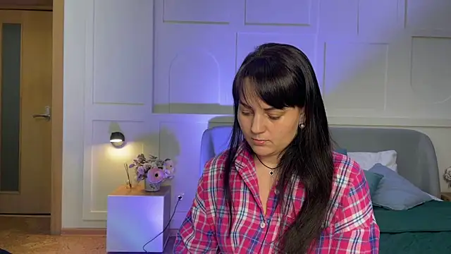 Snapshot of _SilkyShadow_ chatting on February 3, 2026, 1:16 am SilkyShadow online show from February 3, 2026, 1:16 am