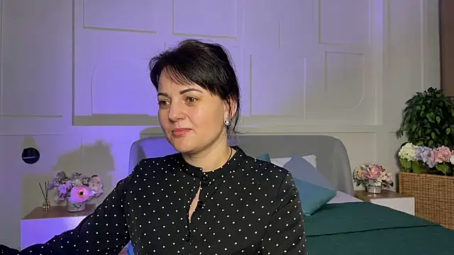 Snapshot of _SilkyShadow_ chatting on February 10, 2026, 1:15 am SilkyShadow online show from February 10, 2026, 1:15 am