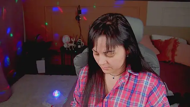 Snapshot of _SilkyShadow_ chatting on February 23, 2026, 1:07 am SilkyShadow online show from February 23, 2026, 1:07 am