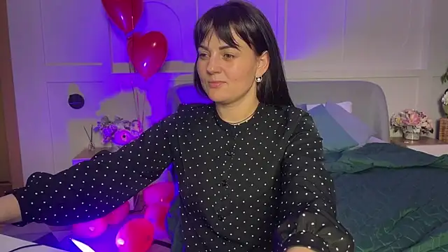 Snapshot of _SilkyShadow_ chatting on February 15, 2026, 7:51 am SilkyShadow online show from February 15, 2026, 7:51 am