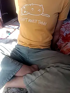 Snapshot of eddy_girl chatting on February 6, 2026, 8:21 am eddy girl online show from February 6, 2026, 8:21 am