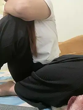 Snapshot of -Mimiu- chatting on February 14, 2026, 1:55 pm -Mimiu- online show from February 14, 2026, 1:55 pm