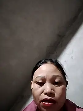 Snapshot of miray- chatting on January 15, 2026, 1:36 pm miray- online show from January 15, 2026, 1:36 pm