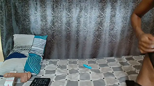 Snapshot of Amanda_April chatting on February 12, 2026, 3:34 pm Amanda April online show from February 12, 2026, 3:34 pm