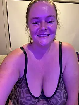 carinabro10 online show from March 29, 2026, 1:24 pm