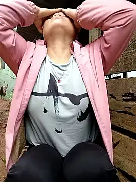 Snapshot of Chaomay_k9 chatting on February 4, 2026, 1:00 am Chaomay k9 online show from February 4, 2026, 1:00 am