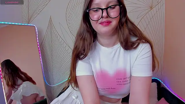 Snapshot of Lana_Delanay chatting on January 18, 2026, 2:37 am Lana Delanay online show from January 18, 2026, 2:37 am