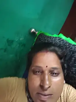 Snapshot of Reena_lodha chatting on July 14, 2026, 6:40 am Reena lodha online show from July 14, 2026, 6:40 am