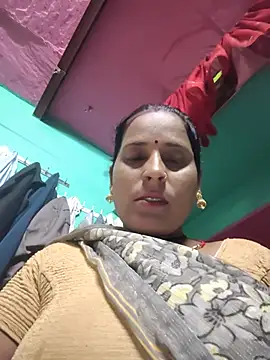 Snapshot of Reena_lodha chatting on July 19, 2026, 7:06 am Reena lodha online show from July 19, 2026, 7:06 am