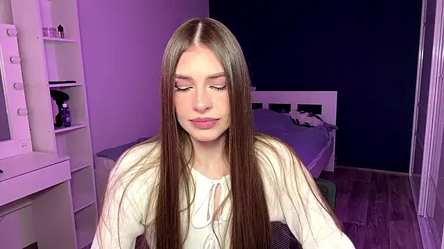 MachelleSpader online show from March 12, 2026, 8:18 am