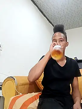 Snapshot of Winterslender chatting on February 25, 2026, 6:52 pm Winterslender online show from February 25, 2026, 6:52 pm